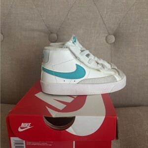 Nike Blazer Mid ‘77 Kids White and Teal Sneakers Size 7C